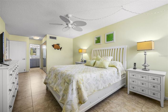 Image No.5-2 Bed Property for sale