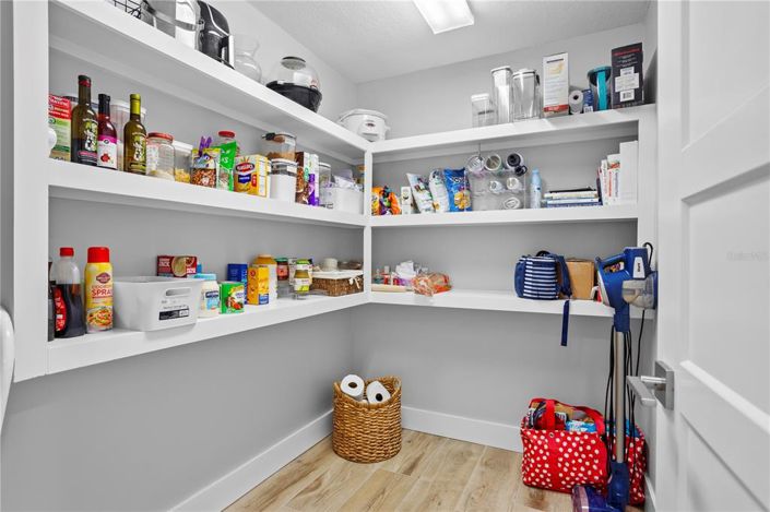 Image No.19-4 Bed Property for sale