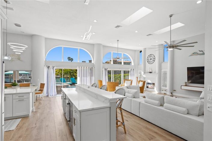 Image No.20-4 Bed Property for sale