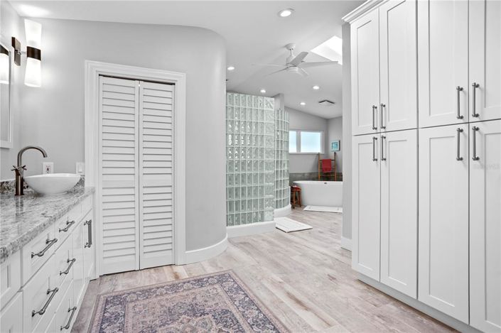 Image No.39-4 Bed Property for sale