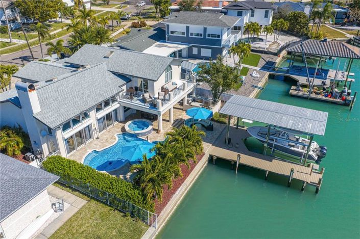 Image No.4-4 Bed Property for sale