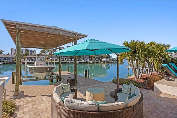 Image No.6-4 Bed Property for sale