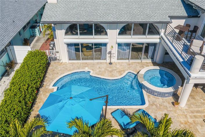 Image No.60-4 Bed Property for sale