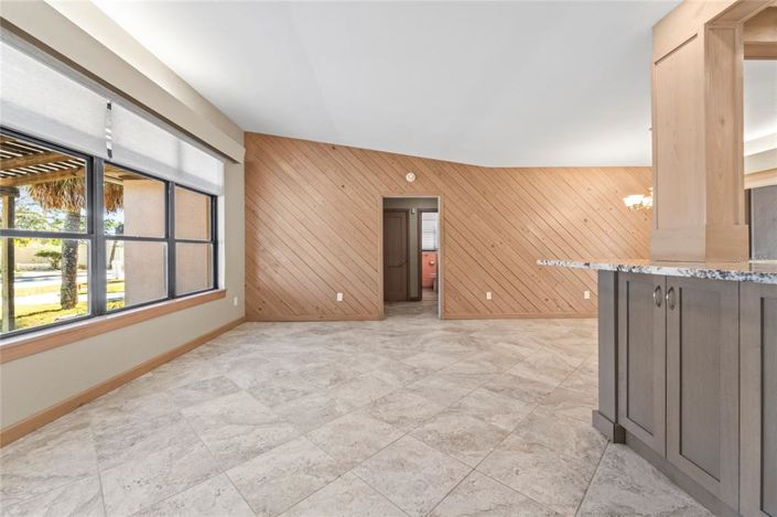 Image No.12-3 Bed Property for sale