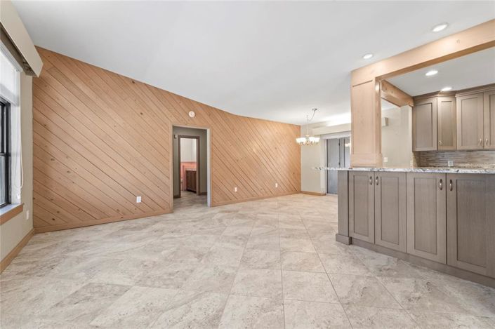 Image No.13-3 Bed Property for sale