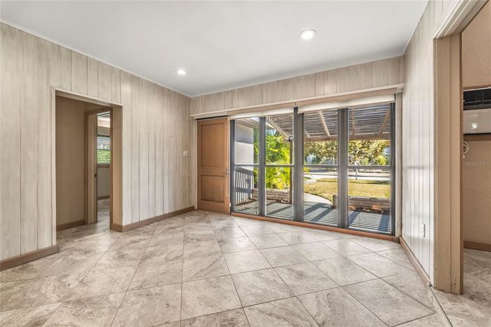 Image No.28-3 Bed Property for sale