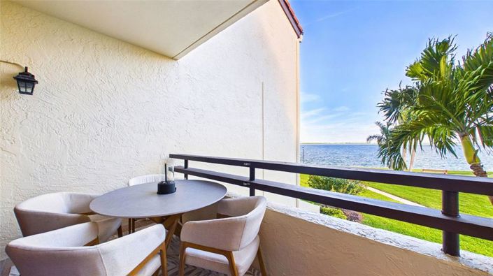 Image No.10-3 Bed Townhouse for sale