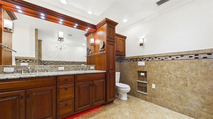 Image No.30-3 Bed Townhouse for sale