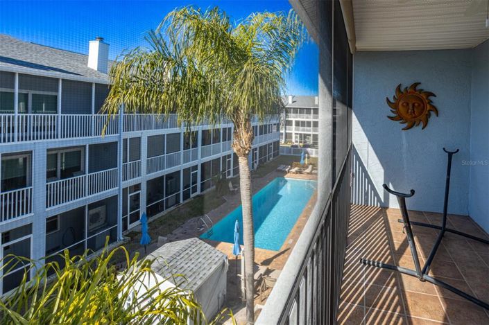 Image No.10-3 Bed Townhouse for sale