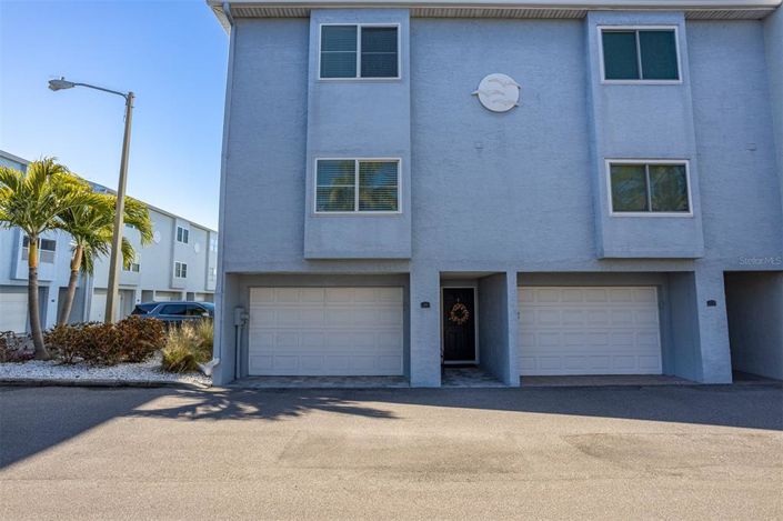 Image No.27-3 Bed Townhouse for sale