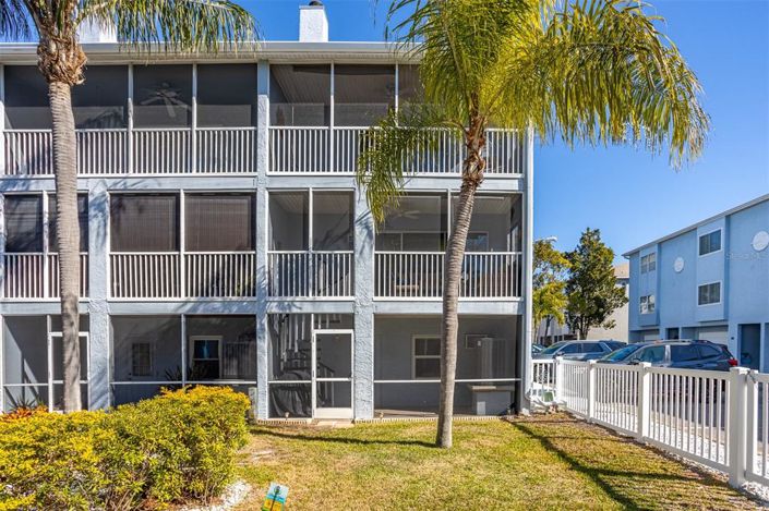 Image No.57-3 Bed Townhouse for sale