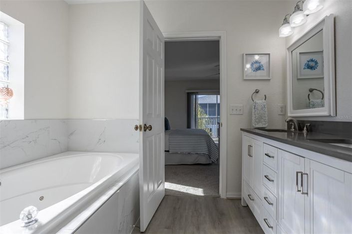 Image No.9-3 Bed Townhouse for sale