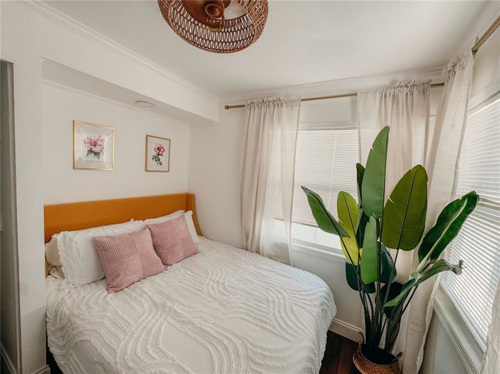 Image No.24-5 Bed Property for sale