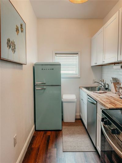 Image No.27-5 Bed Property for sale