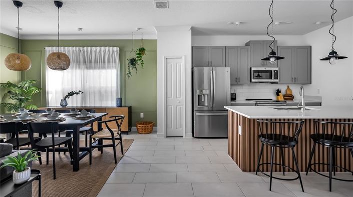 Image No.12-5 Bed Townhouse for sale