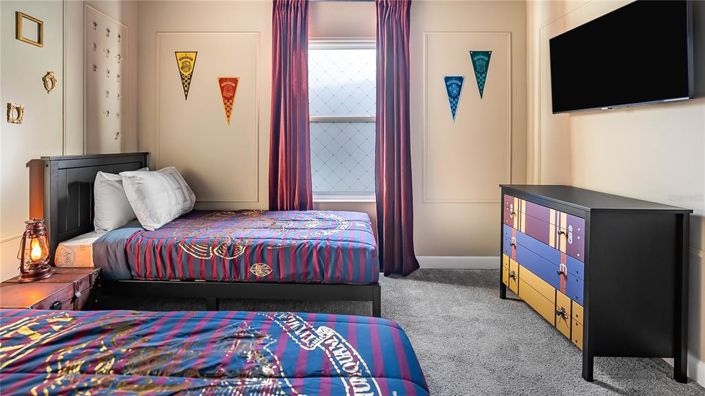 Image No.44-5 Bed Townhouse for sale