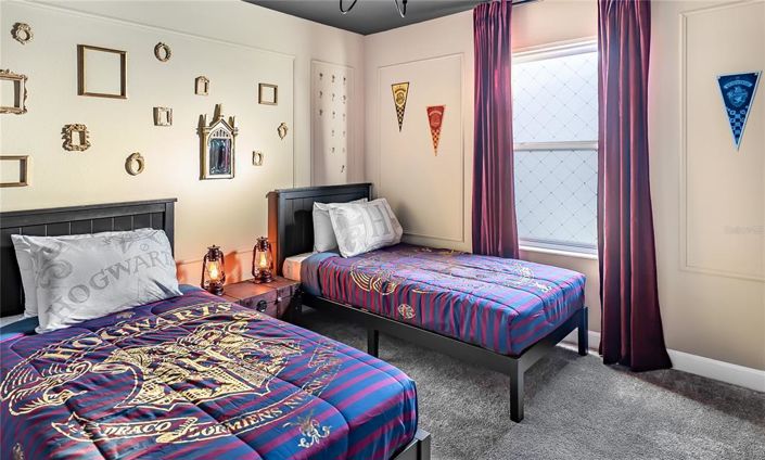 Image No.52-5 Bed Townhouse for sale