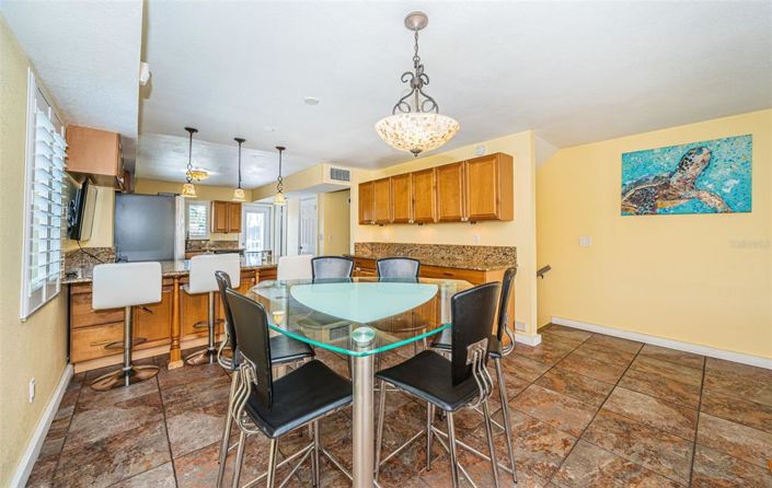 Image No.19-2 Bed Townhouse for sale