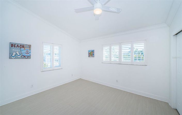 Image No.42-2 Bed Townhouse for sale