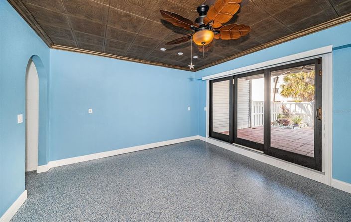 Image No.50-2 Bed Townhouse for sale