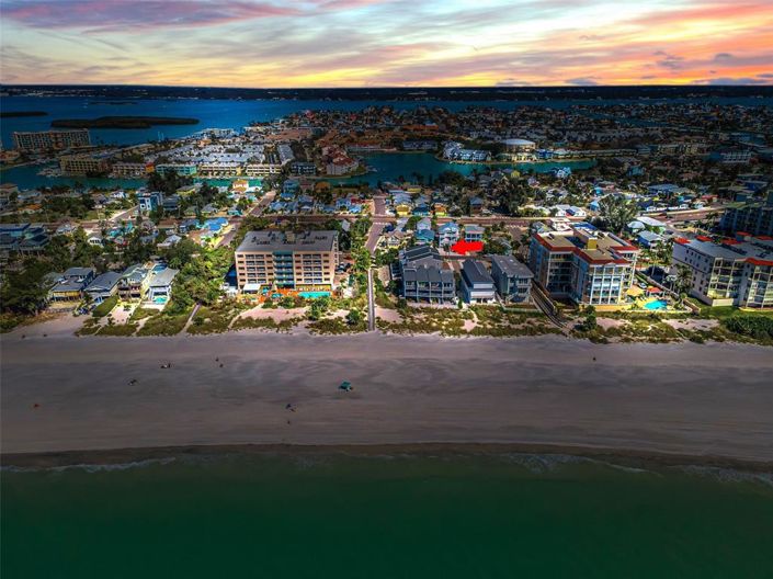 Image No.8-2 Bed Townhouse for sale