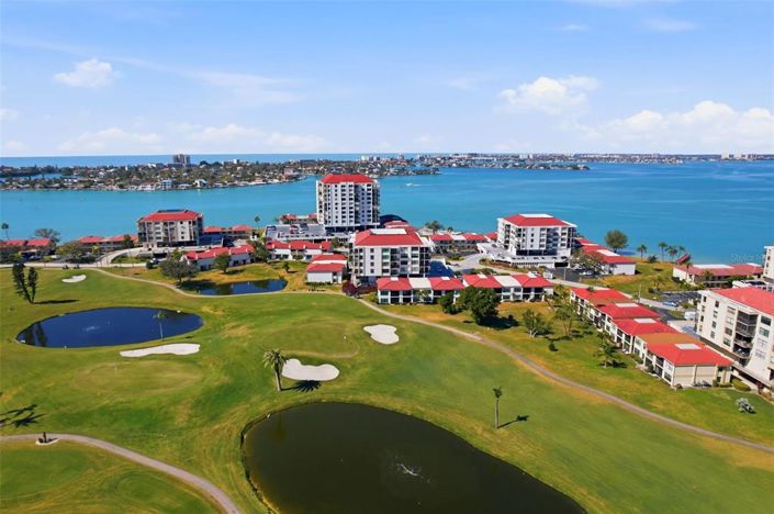 Image No.32-Propriété de 2 chambres à vendre à St. Petersburg