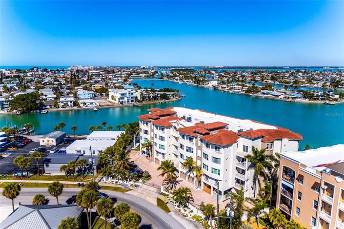 Image No.2-Propriété de 4 chambres à vendre à Treasure Island