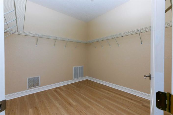 Image No.41-Propriété de 4 chambres à vendre à Treasure Island