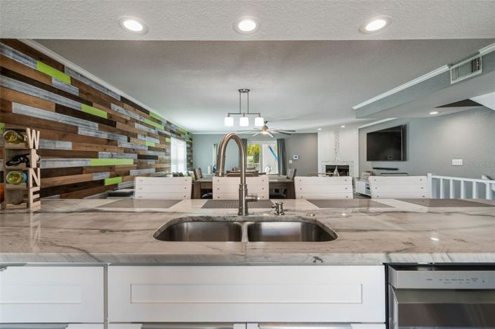 Image No.11-2 Bed Townhouse for sale