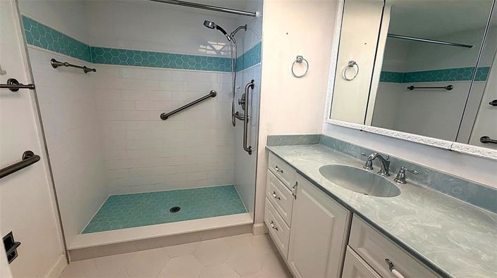 Image No.11-2 Bed Property for sale