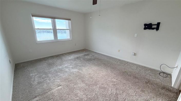 Image No.13-2 Bed Property for sale