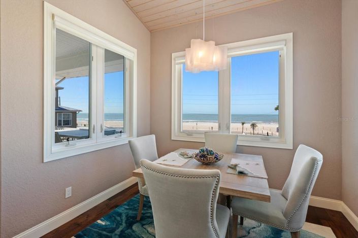 Image No.7-Propriété de 5 chambres à vendre à Treasure Island