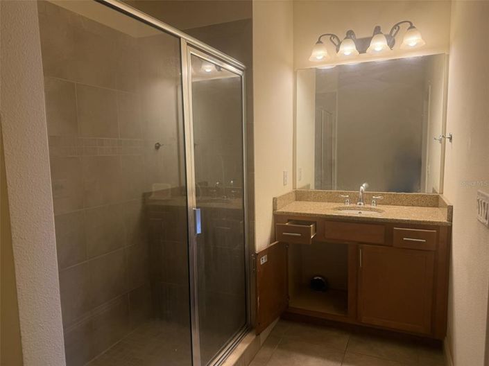 Image No.12-4 Bed Townhouse for sale