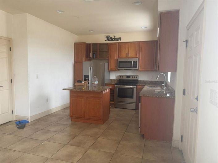 Image No.4-4 Bed Townhouse for sale