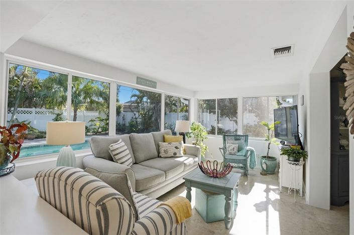 Image No.9-Propriété de 3 chambres à vendre à St. Pete Beach