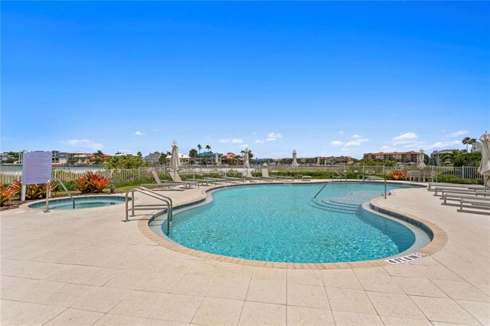 Image No.34-Propriété de 3 chambres à vendre à St. Petersburg