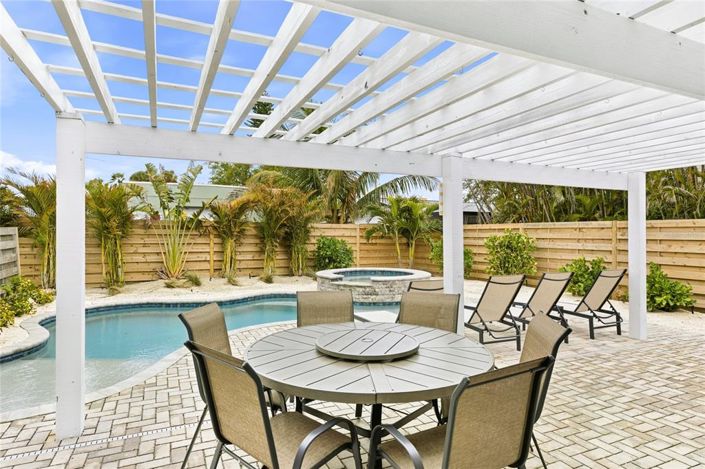 Image No.41-4 Bed Property for sale