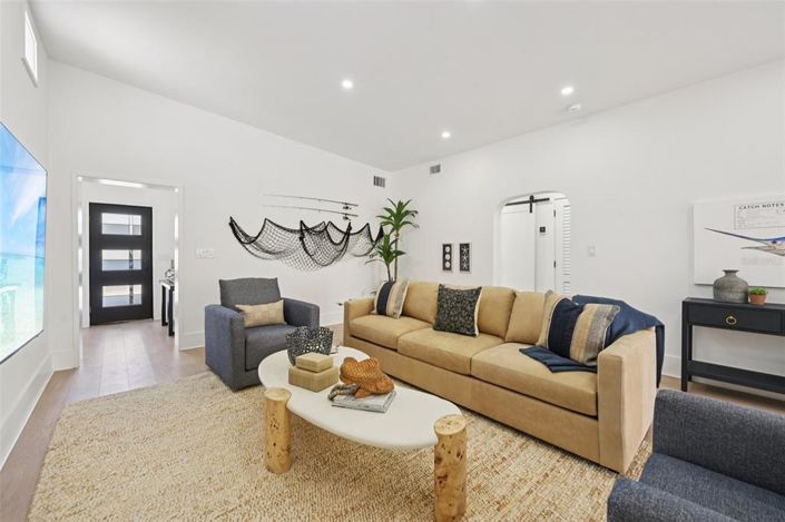 Image No.9-4 Bed Property for sale