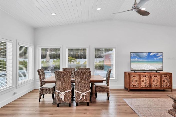 Image No.19-3 Bed Property for sale