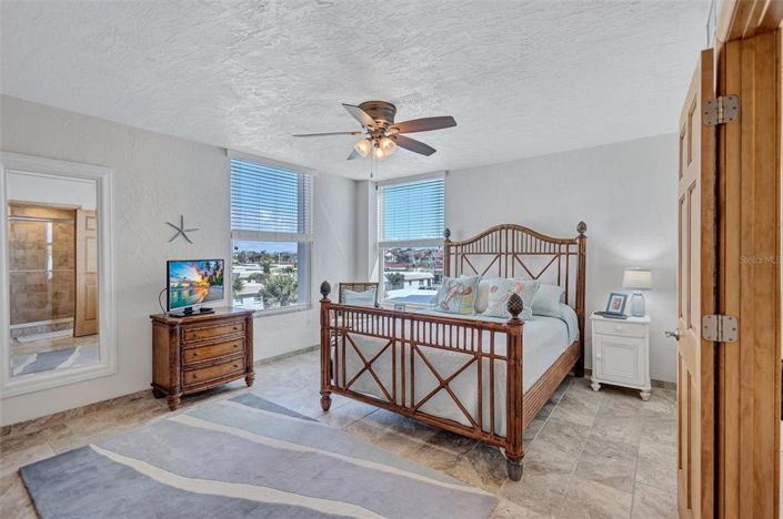 Image No.31-1 Bed Property for sale