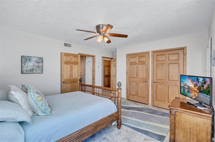 Image No.33-1 Bed Property for sale