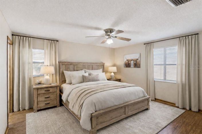 Image No.14-3 Bed Property for sale