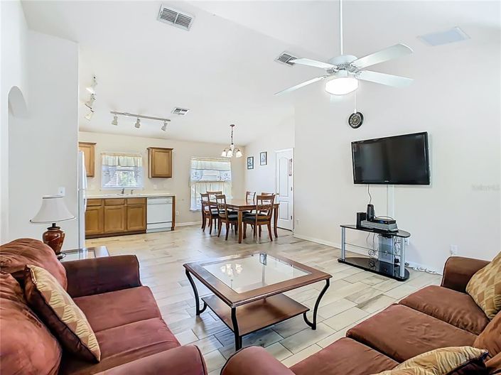 Image No.8-Propriété de 4 chambres à vendre à Davenport