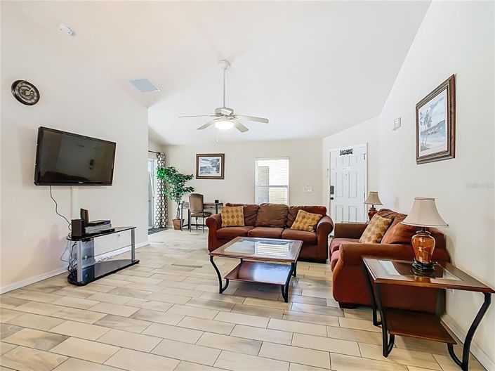 Image No.9-Propriété de 4 chambres à vendre à Davenport