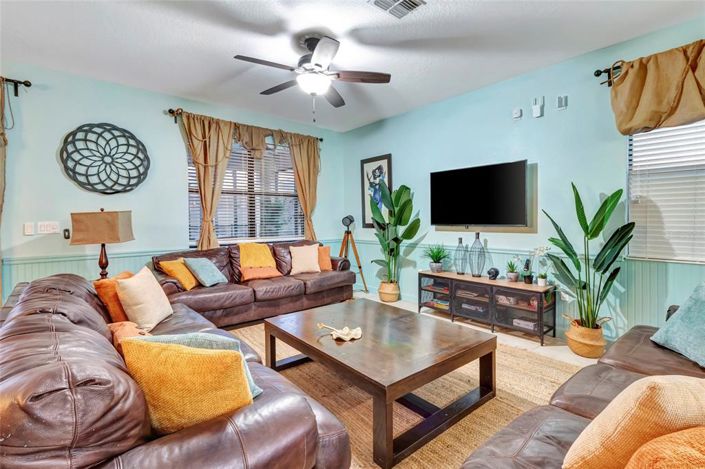 Image No.13-9 Bed Property for sale