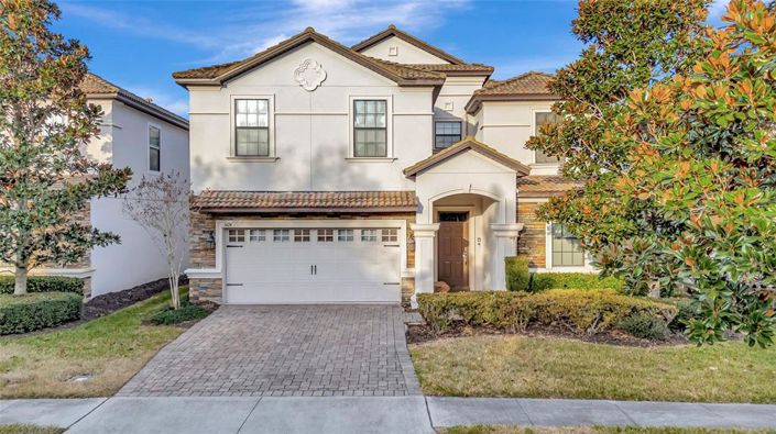 Image No.2-9 Bed Property for sale