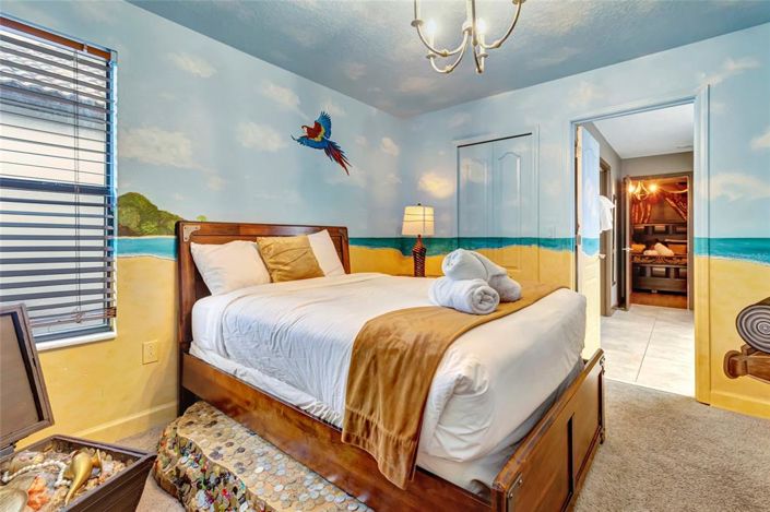 Image No.28-9 Bed Property for sale