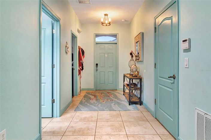 Image No.3-9 Bed Property for sale