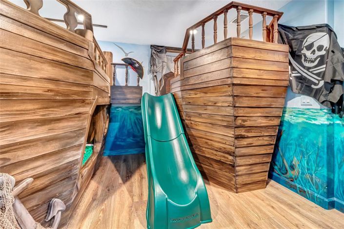 Image No.36-9 Bed Property for sale