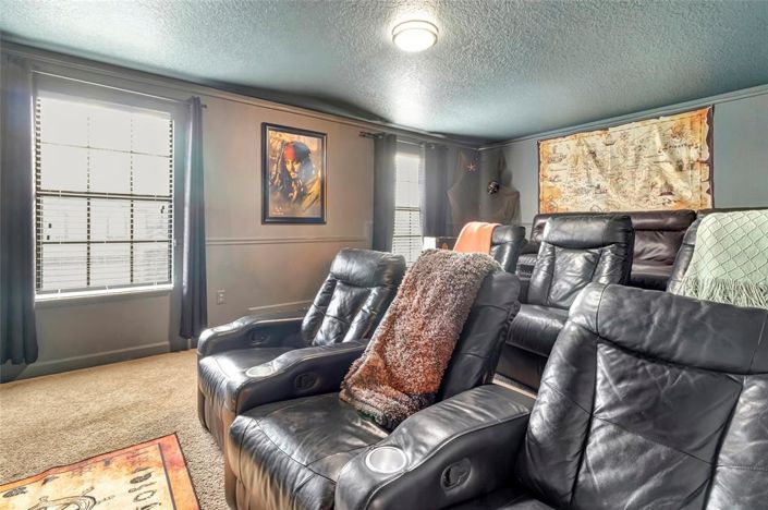 Image No.40-9 Bed Property for sale